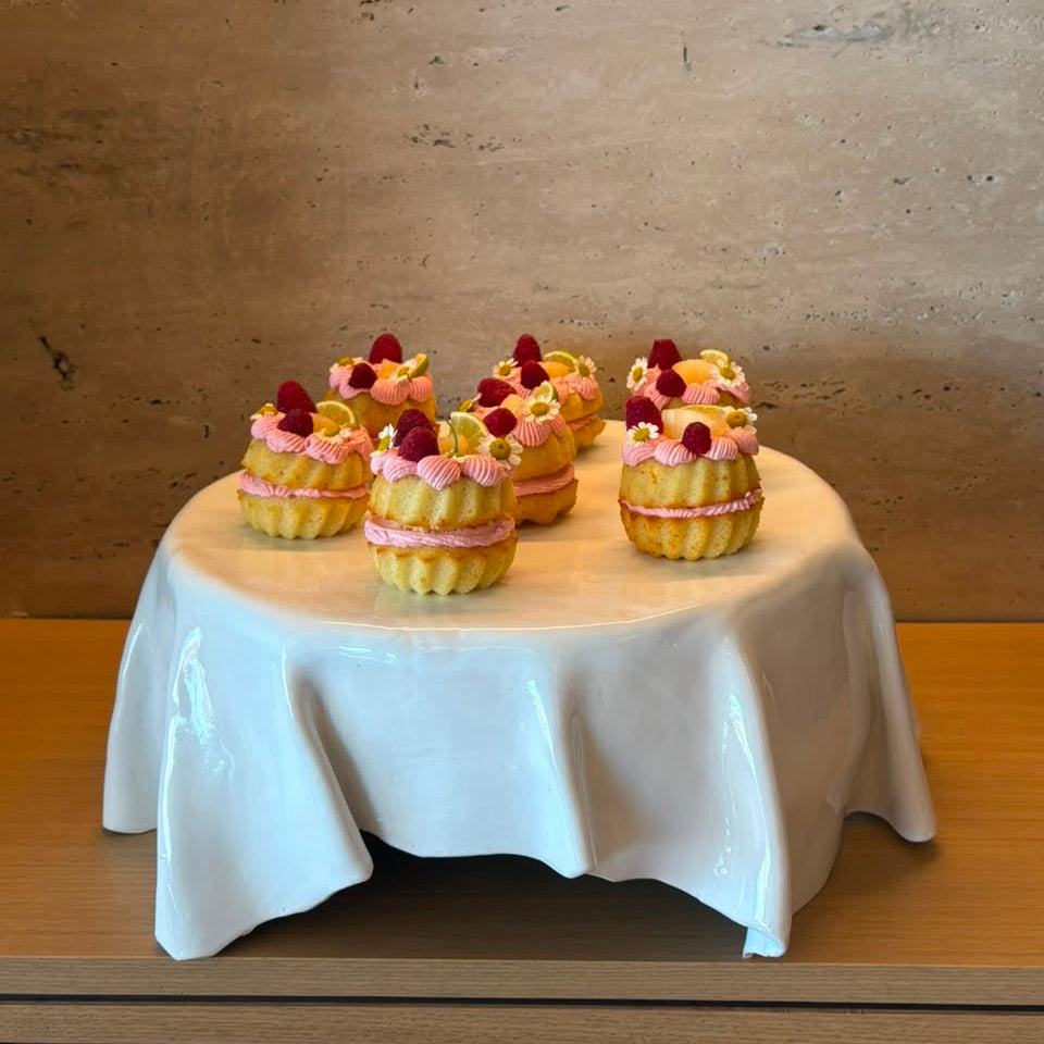 Tablecloth Cakeplatter